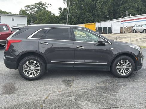 Used 2017 Cadillac XT5 Luxury w/ Driver Awareness Package FWD image 8