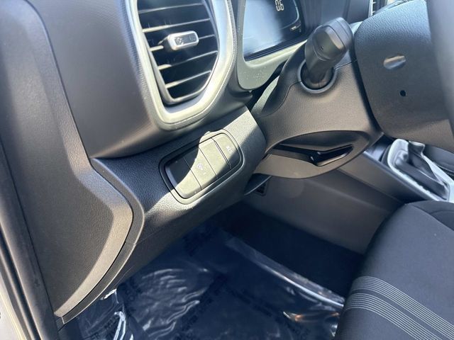 Certified 2026 Hyundai Venue SEL FWD image 18