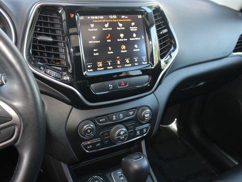 Used 2019 Jeep Cherokee Limited w/ Trailer Tow Group image 23