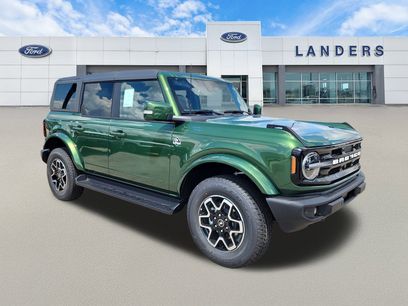 New 2025 Ford Bronco Outer Banks