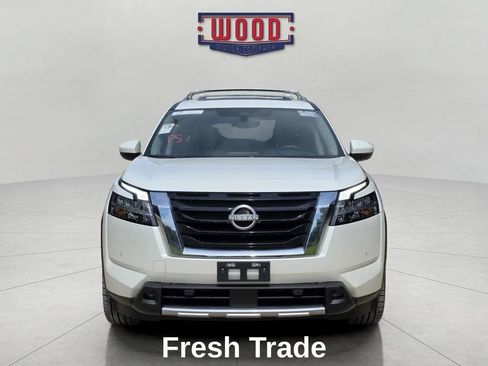 Used 2023 Nissan Pathfinder Platinum w/ Lighting Package (N93) AWD/4WD image 2