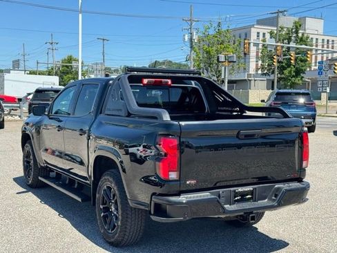 Certified 2025 Chevrolet Colorado Z71 w/ Midnight Edition AWD/4WD image 4
