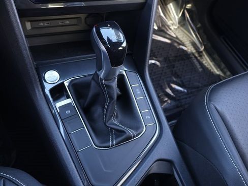 Certified 2023 Volkswagen Tiguan SE R-Line image 26