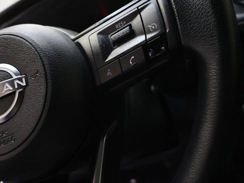 Used 2023 Nissan Rogue S AWD/4WD image 20