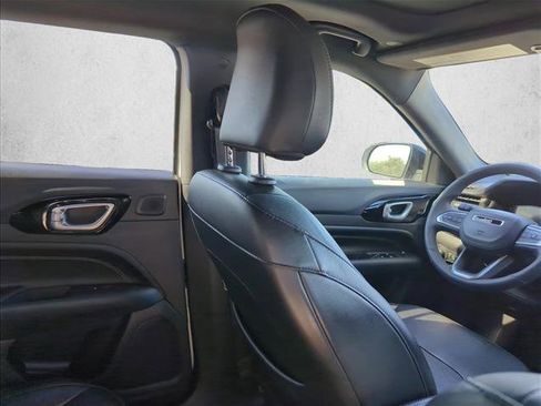 Used 2023 Jeep Compass High Altitude AWD/4WD image 18
