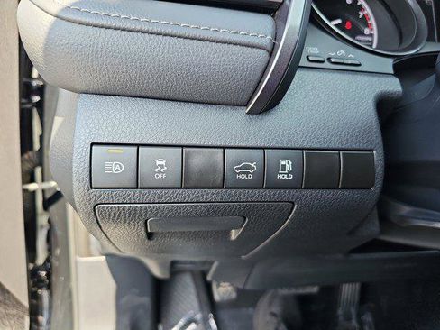 Used 2023 Toyota Camry SE image 25