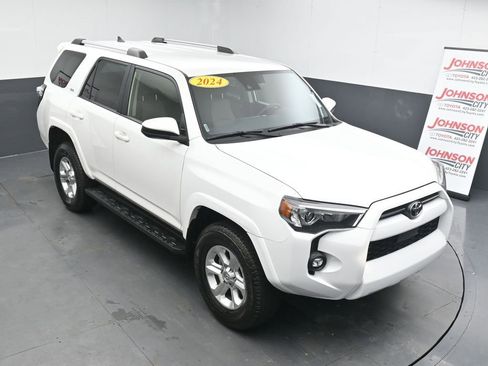 Used 2024 Toyota 4Runner SR5 image 24