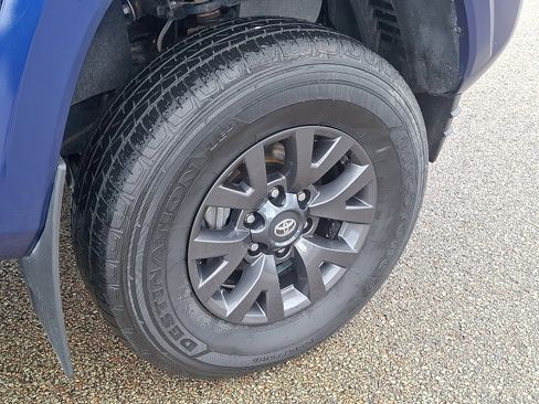 Certified 2023 Toyota Tacoma SR5 image 8