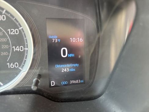 Used 2022 Toyota Corolla LE w/ LE Convenience Package FWD image 11