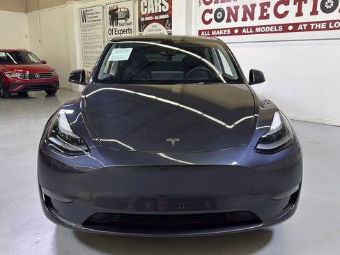 Used 2024 Tesla Model Y Long Range AWD/4WD image 10