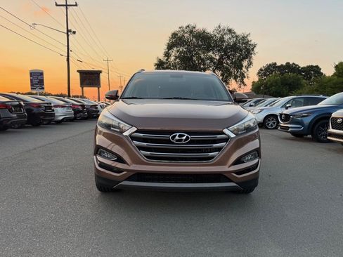 Used 2016 Hyundai Tucson Limited FWD image 2