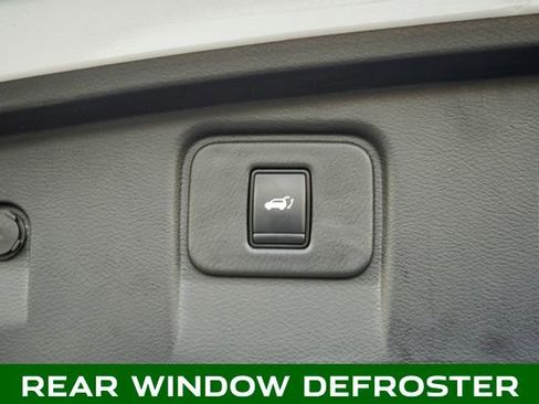 Used 2024 Nissan Murano SV image 6