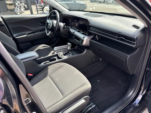 Used 2025 Hyundai Kona SEL FWD image 18