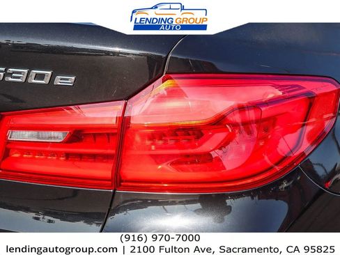 Used 2018 BMW 530e xDrive w/ Premium Package 2 image 8