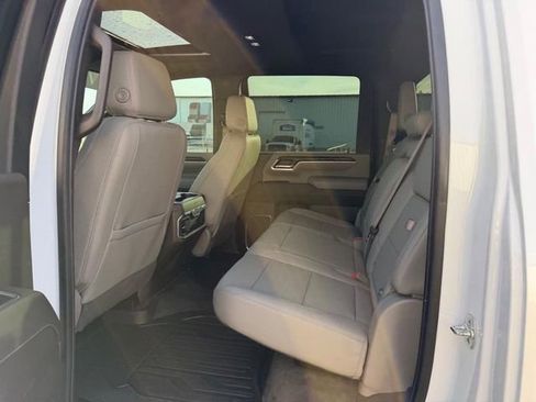 Used 2025 GMC Sierra 3500 SLT w/ SLT Premium Package image 7