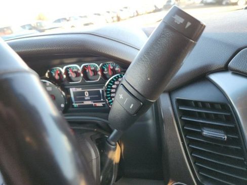 Used 2018 Chevrolet Suburban LT w/ Luxury Package image 14