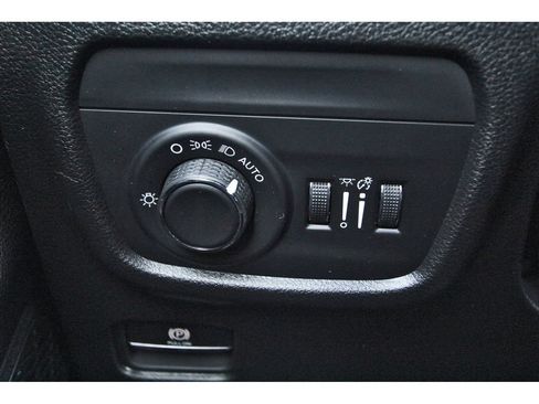 Used 2024 Jeep Grand Cherokee Altitude RWD image 20