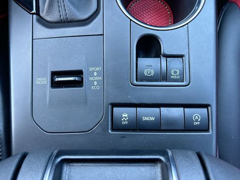 Used 2021 Toyota Highlander XSE FWD image 34