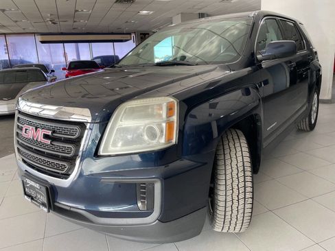 Used 2017 GMC Terrain SLE image 3