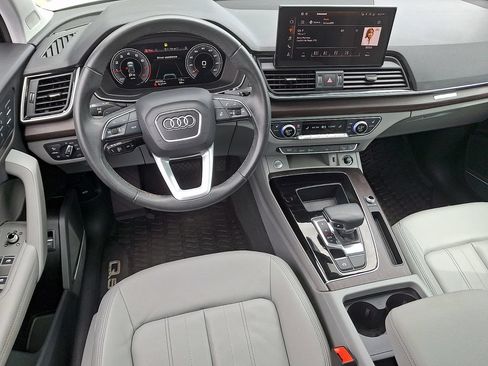 Used 2023 Audi Q5 2.0T Premium Plus w/ Premium Plus Package AWD/4WD image 11