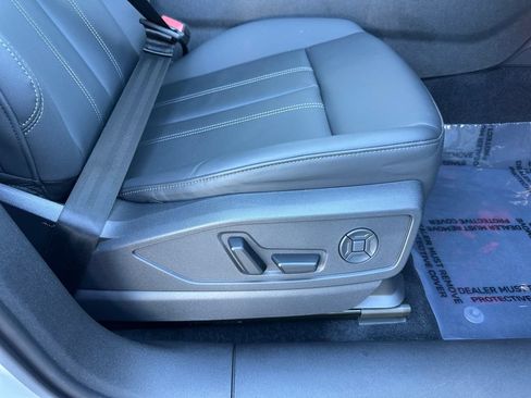 Certified 2025 Audi Q5 Premium Plus w/ Premium Plus AWD/4WD image 32