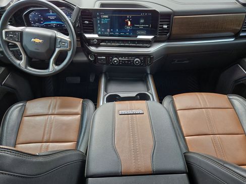 Used 2024 Chevrolet Silverado 2500 High Country w/ High Country Premium Package image 15