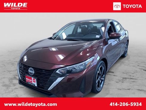 Used 2025 Nissan Sentra SV image 1