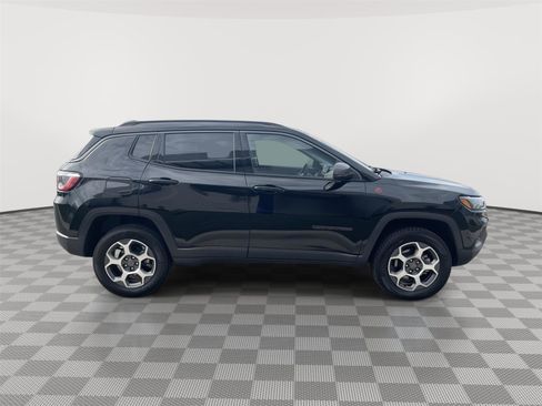 Used 2022 Jeep Compass Trailhawk w/ Sun and Sound Group image 9