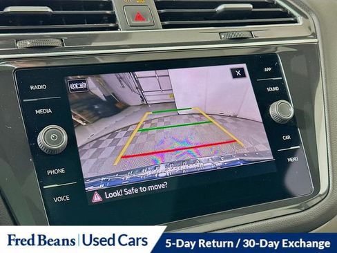 Used 2023 Volkswagen Tiguan SE R-Line image 14
