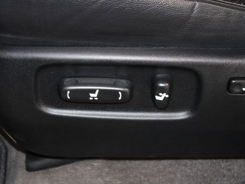 Used 2013 Toyota Land Cruiser AWD/4WD image 21
