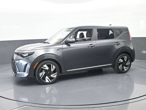 Used 2024 Kia Soul GT-Line FWD image 2