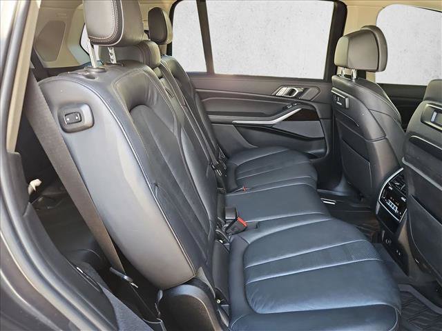 Used 2020 BMW X7 xDrive40i w/ Premium Package AWD/4WD image 15