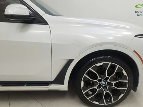 Used 2025 BMW X7 xDrive40i w/ M Sport Package AWD/4WD image 21