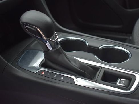 Certified 2024 Chevrolet Equinox LT w/ LPO, Floor Liner Package image 25