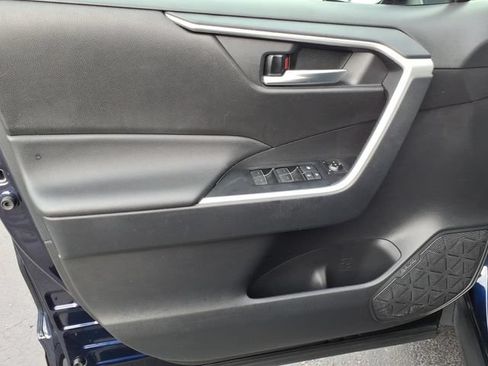 Used 2025 Toyota RAV4 XLE AWD/4WD image 14