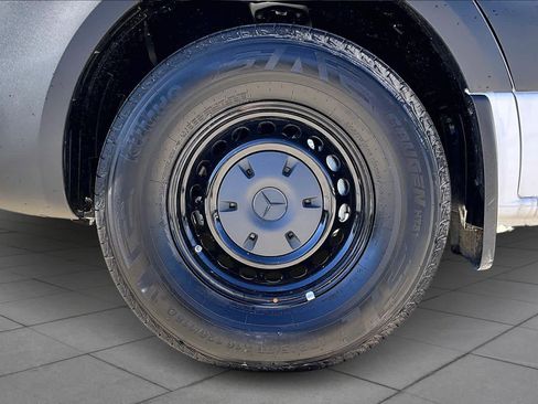 New 2025 Mercedes-Benz Sprinter 2500 image 11