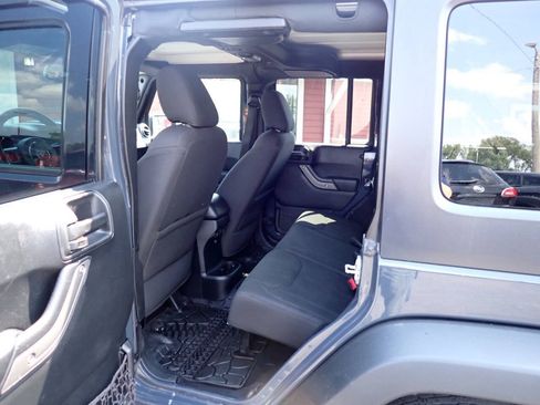 Used 2017 Jeep Wrangler Unlimited Sport w/ Power Convenience Group AWD/4WD image 8