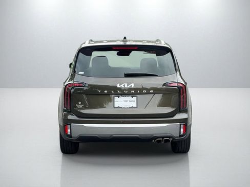Certified 2025 Kia Telluride EX w/ EX Captain's Chair Package FWD image 6