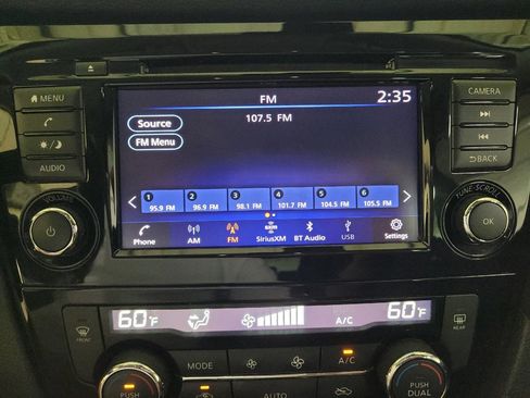 Used 2020 Nissan Rogue SV AWD/4WD image 25