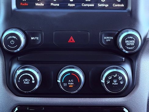 Used 2020 RAM 1500 Big Horn AWD/4WD image 37