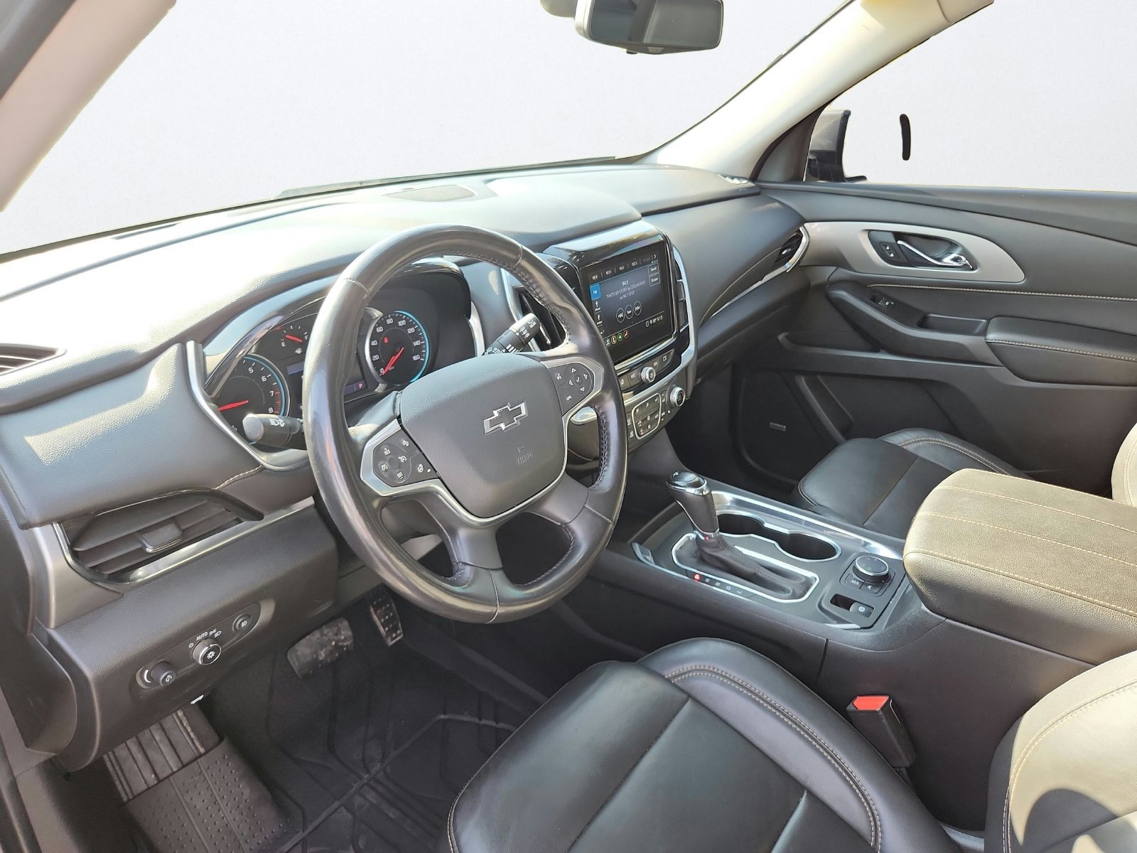 Used 2020 Chevrolet Traverse RS w/ LPO, Floor Liner Package AWD/4WD image 11