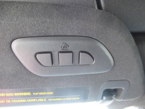 Used 2021 Chevrolet Corvette Stingray Premium Cpe w/ Z51 Performance Package image 24