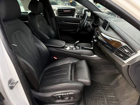 Used 2019 BMW X6 xDrive50i w/ M Sport Package AWD/4WD image 24
