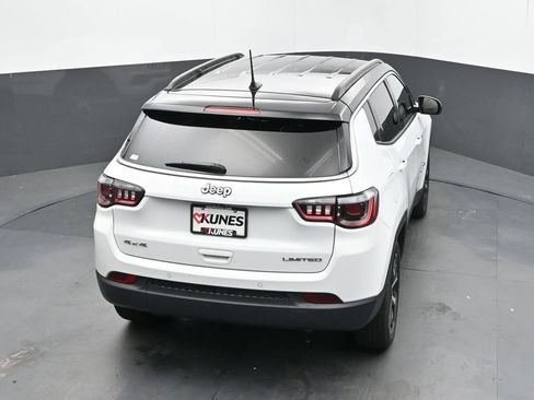 Used 2025 Jeep Compass Limited AWD/4WD image 28