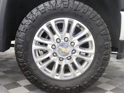 Used 2022 Chevrolet Silverado 2500 High Country w/ LPO, Dark Essentials Package image 23