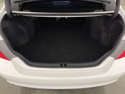 Used 2015 Toyota Camry SE FWD image 10