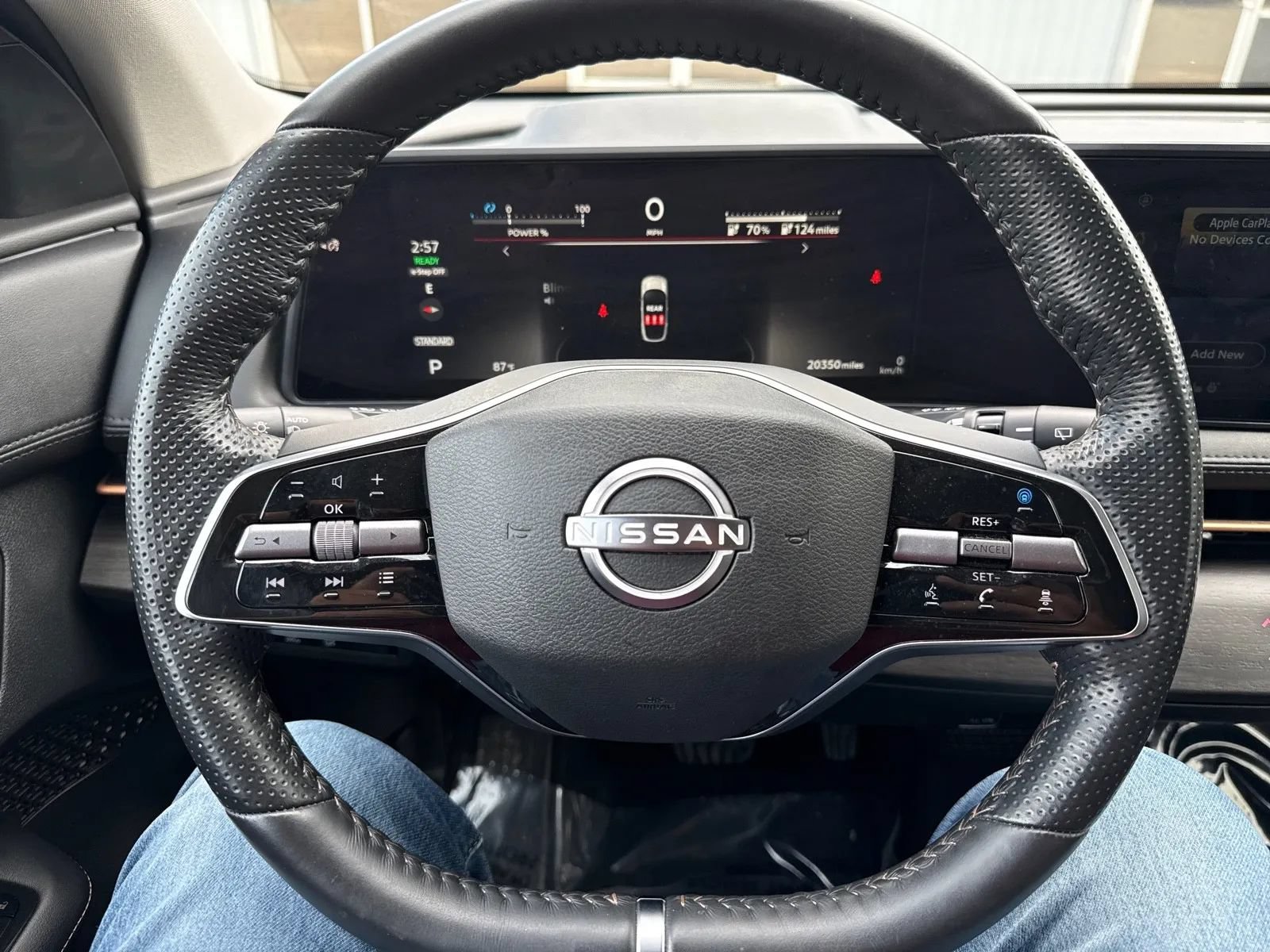 Used 2025 Nissan Ariya AWD image 16