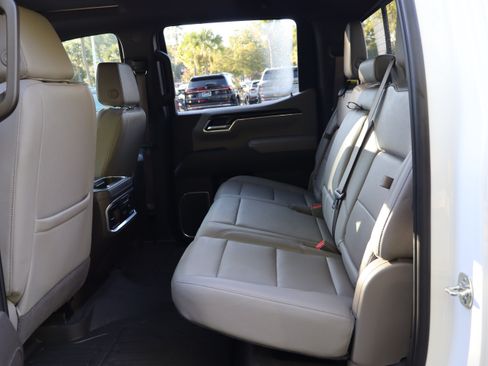 Used 2025 GMC Sierra 1500 SLT w/ SLT Premium Plus Package AWD/4WD image 47