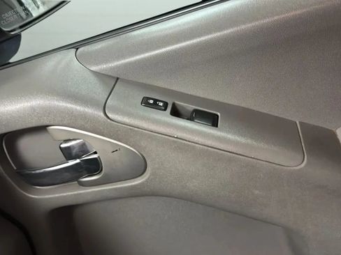 Used 2018 Nissan Frontier SV AWD/4WD image 18