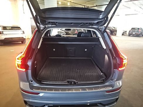 Certified 2023 Volvo XC60 B5 Plus w/ Protection Package Premier AWD/4WD image 26